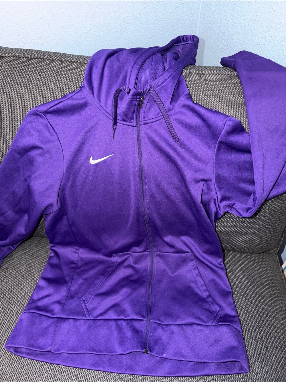 Nike Women's Purple Hooded Full-Zip Training Jacket - Picture 1 of 4